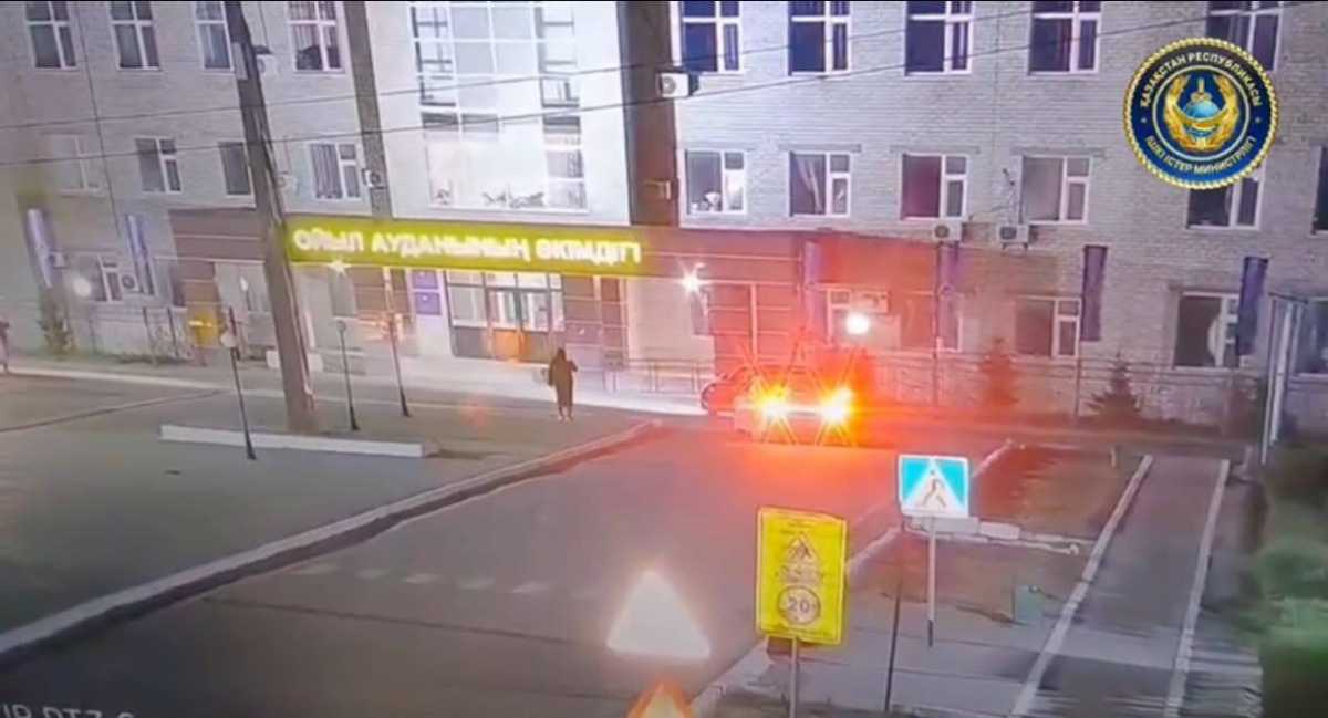 Водителя BMW наказали за дрифт перед зданием акимата в Актюбинской области