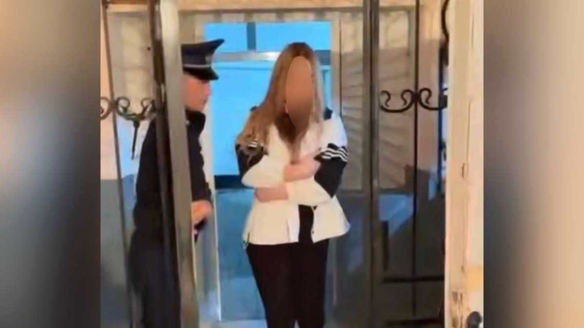 Астанчанку арестовали на семь суток за мат в прямом эфире