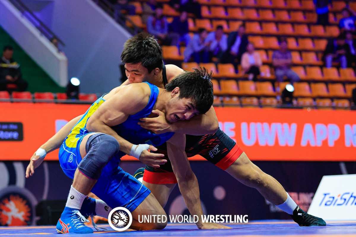 Шамсат Таир одержал победу в первой схватке на чемпионате мира по борьбе